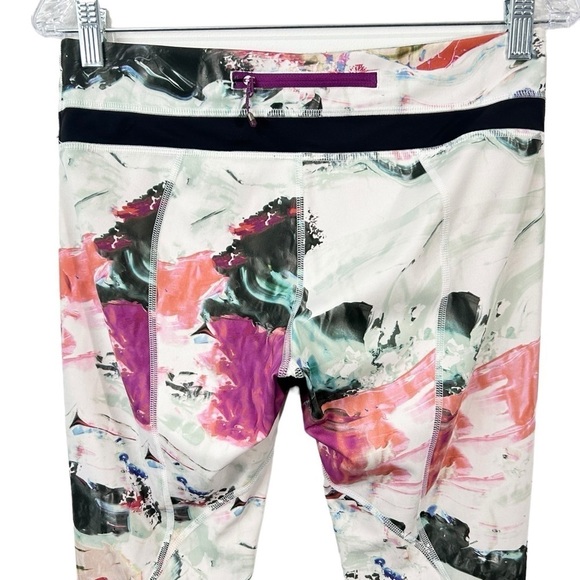 Lululemon Run: Inspire Crop II All Full-On Luxtreme Pigment Wave Multi / Black 8 - Picture 4 of 7